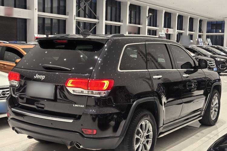 Used Jeep Grand Cherokee 2015 3.0L Elite Navigation Edition Exterior 3