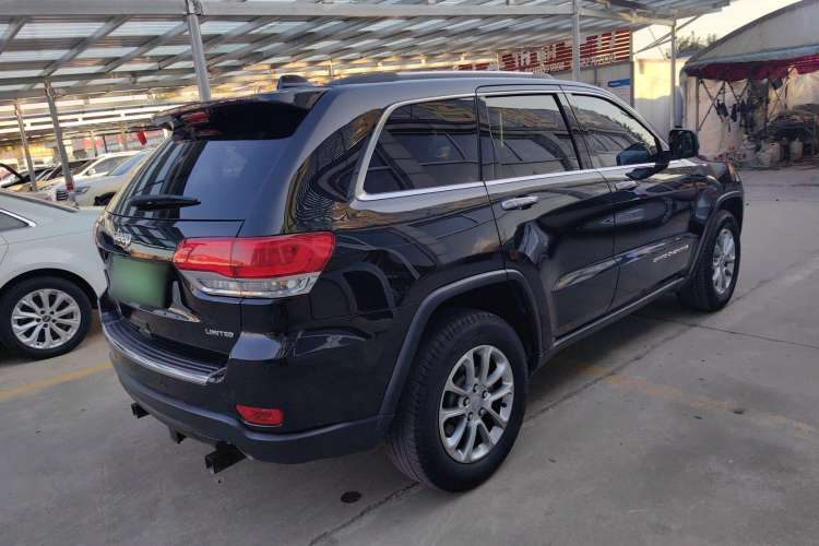 Used Jeep Grand Cherokee 2015 3.6L Elite Navigation Edition Exterior 3