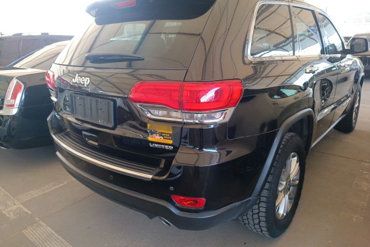 Used Jeep Grand Cherokee 2015 3.0L Elite Navigation Edition Exterior 5
