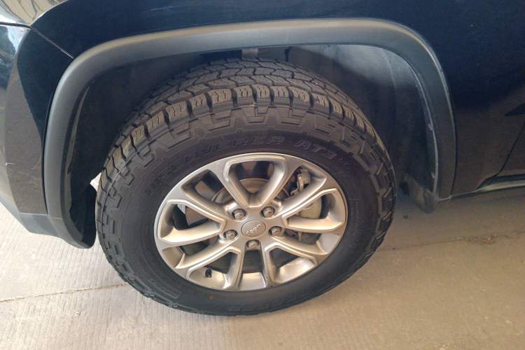 Used Jeep Grand Cherokee 2015 3.0L Elite Navigation Edition Exterior 7