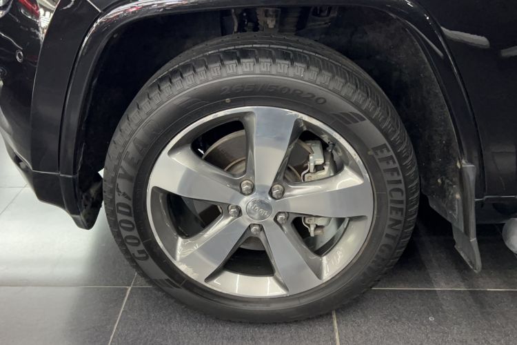 Used Jeep Grand Cherokee 2015 3.6L Luxury Navigation Edition Exterior 7