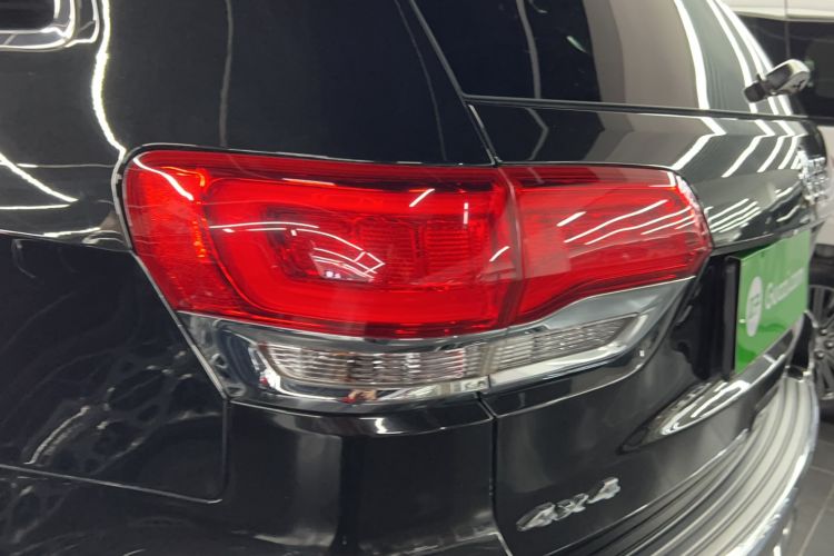 Used Jeep Grand Cherokee 2015 3.6L Luxury Navigation Edition Exterior 8