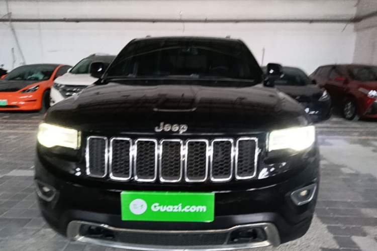 Used Jeep Grand Cherokee 2015 3.0L Comfort Navigation Edition Front