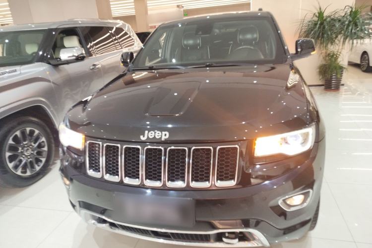 Used Jeep Grand Cherokee 2015 3.6L Luxury Navigation Edition Front