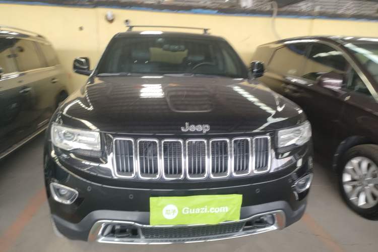 Used Jeep Grand Cherokee 2015 3.0L Elite Navigation Edition Front