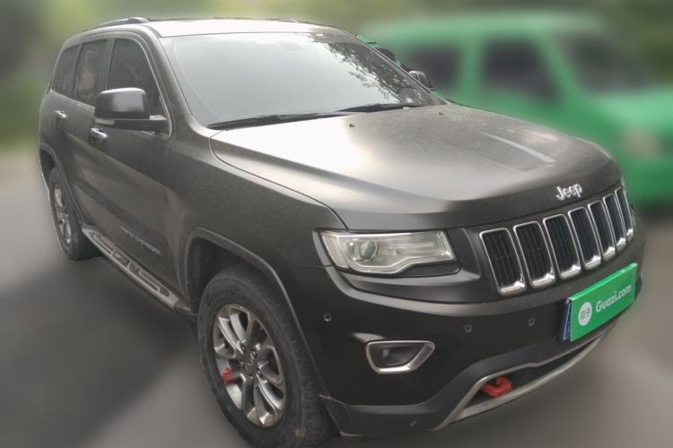 Used Jeep Grand Cherokee 2015 3.0L Comfort Navigation Edition Front Right 45 Deg