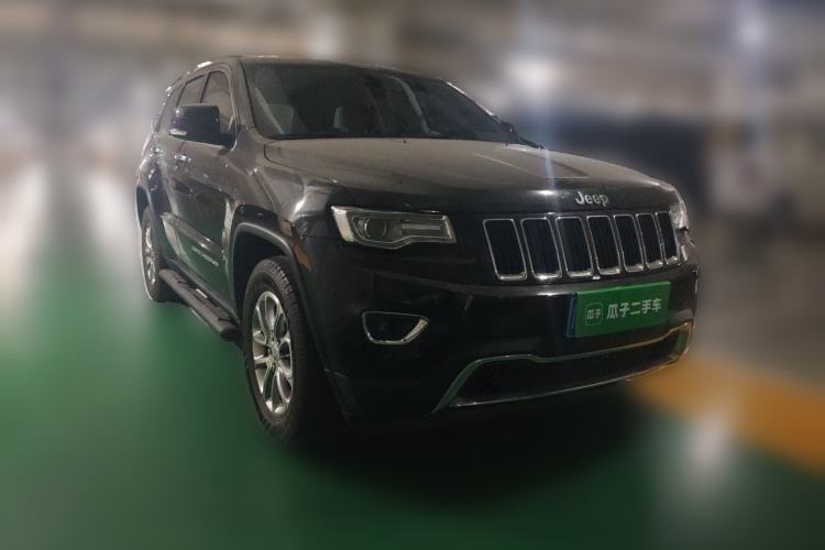 Used Jeep Grand Cherokee 2015 3.0L Comfort Navigation Edition Front Right 45 Deg