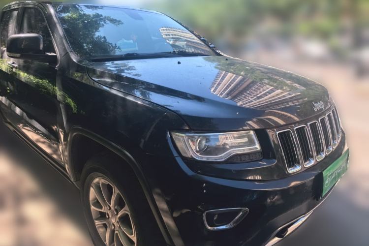 Used Jeep Grand Cherokee 2015 3.0L Comfort Navigation Edition Front Right 45 Deg