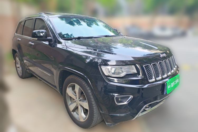 Used Jeep Grand Cherokee 2015 3.6L Luxury Navigation Edition Front Right 45 Deg