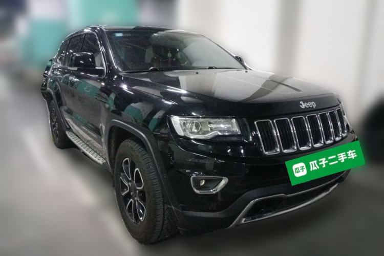 Used Jeep Grand Cherokee 2015 3.0TD Diesel Comfort Navigation Edition Front Right 45 Deg