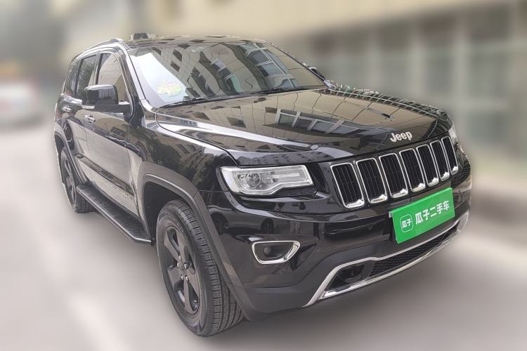 Used Jeep Grand Cherokee 2015 3.0L Elite Navigation Edition Front Right 45 Deg