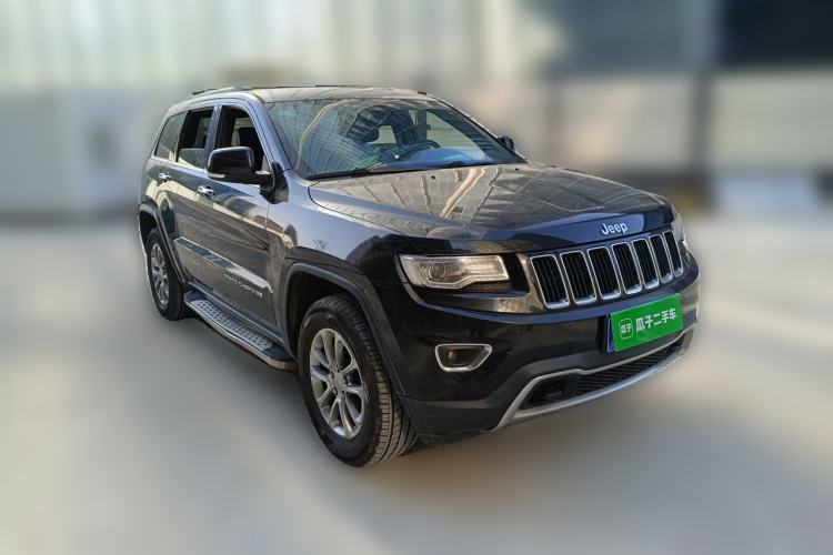 Used Jeep Grand Cherokee 2015 3.0L Elite Navigation Edition Front Right 45 Deg