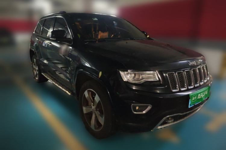 Used Jeep Grand Cherokee 2015 3.6L Elite Navigation Edition Front Right 45 Deg