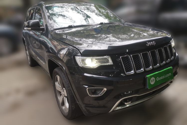 Used Jeep Grand Cherokee 2015 3.6L Luxury Navigation Edition Front Right 45 Deg