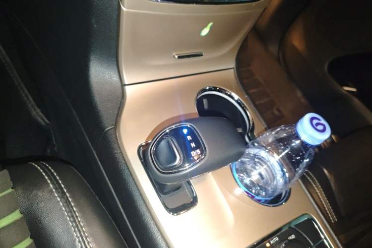 Used Jeep Grand Cherokee 2015 3.0L Comfort Navigation Edition Gear Lever