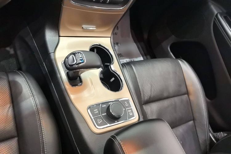 Used Jeep Grand Cherokee 2015 3.0L Elite Navigation Edition Gear Lever