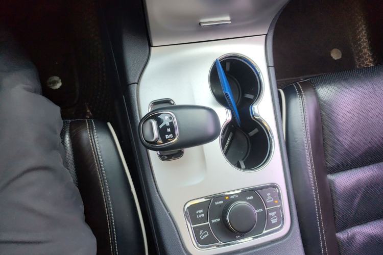 Used Jeep Grand Cherokee 2015 3.6L Luxury Navigation Edition Gear Lever