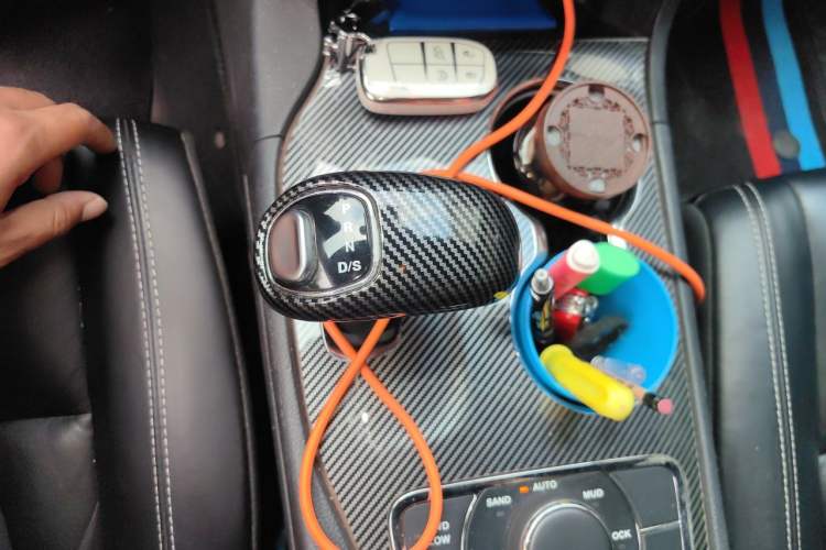 Used Jeep Grand Cherokee 2015 3.0L Comfort Navigation Edition Gear Lever