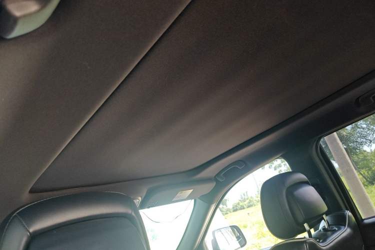 Used Jeep Grand Cherokee 2015 3.6L Luxury Navigation Edition Headliner