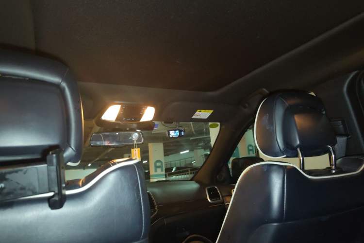 Used Jeep Grand Cherokee 2015 3.6L Luxury Navigation Edition Headliner