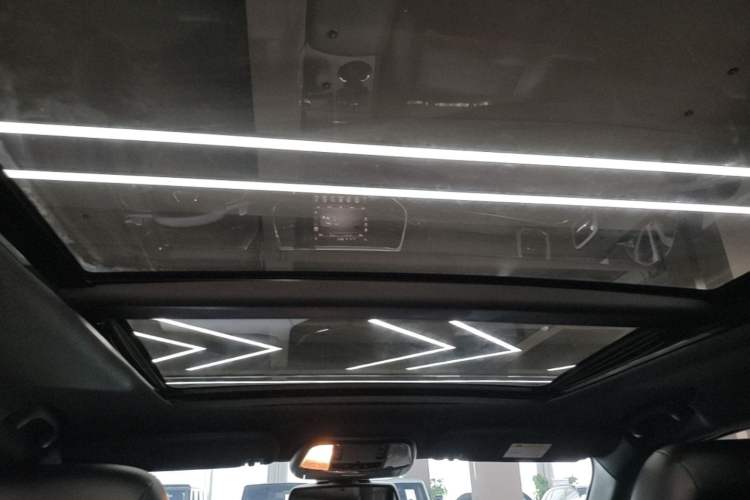 Used Jeep Grand Cherokee 2015 3.0L Comfort Navigation Edition Headliner