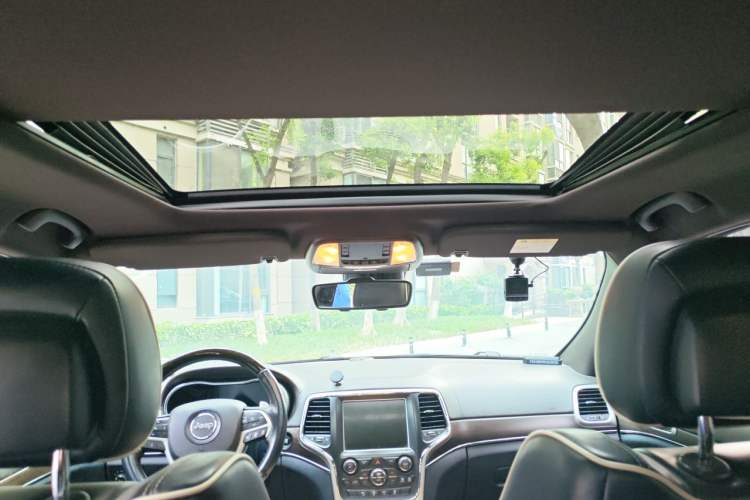 Used Jeep Grand Cherokee 2015 3.6L Luxury Navigation Edition Headliner