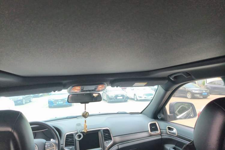 Used Jeep Grand Cherokee 2015 3.0L Elite Navigation Edition Headliner