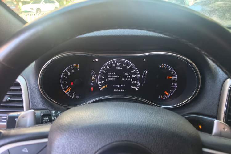 Used Jeep Grand Cherokee 2015 3.0L Comfort Navigation Edition Instrument Cluster