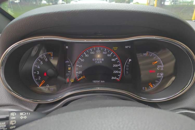 Used Jeep Grand Cherokee 2015 3.0L Elite Navigation Edition Instrument Cluster