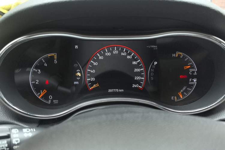 Used Jeep Grand Cherokee 2015 3.0TD Diesel Elite Navigation Edition Instrument Cluster