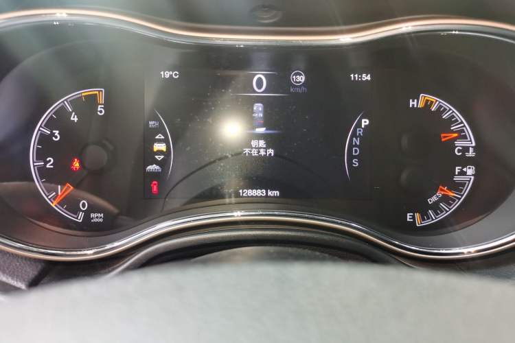 Used Jeep Grand Cherokee 2015 3.0TD Diesel Comfort Navigation Edition Instrument Cluster