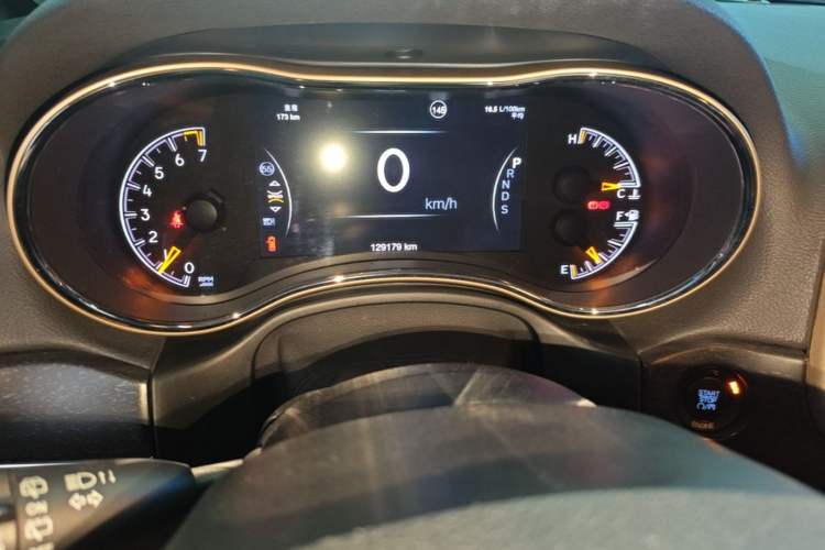 Used Jeep Grand Cherokee 2015 3.0L Comfort Navigation Edition Instrument Cluster
