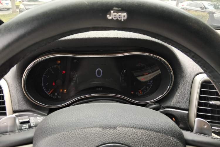 Used Jeep Grand Cherokee 2015 3.0TD Diesel Comfort Navigation Edition Instrument Cluster