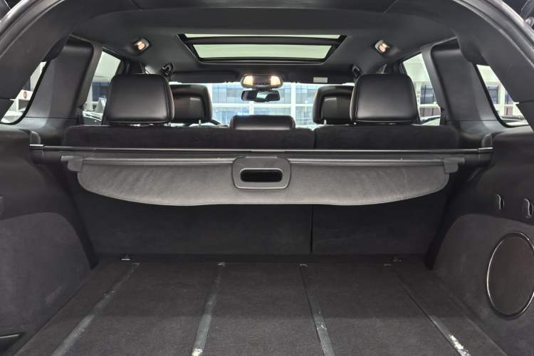 Used Jeep Grand Cherokee 2015 3.0L Elite Navigation Edition Interior 3