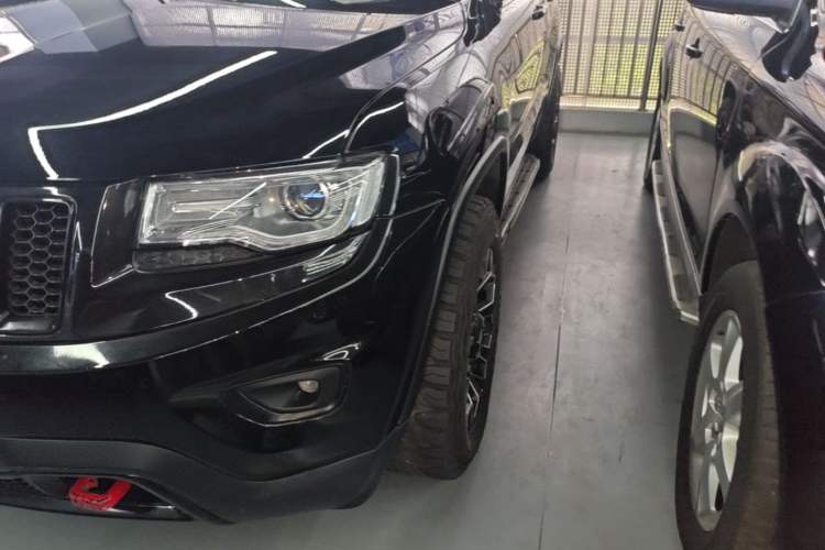 Used Jeep Grand Cherokee 2015 3.0L Comfort Navigation Edition Left Front Headlight