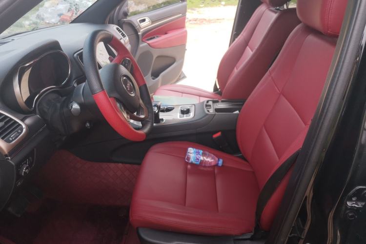 Used Jeep Grand Cherokee 2015 3.0TD Diesel Comfort Navigation Edition Left Front Seat