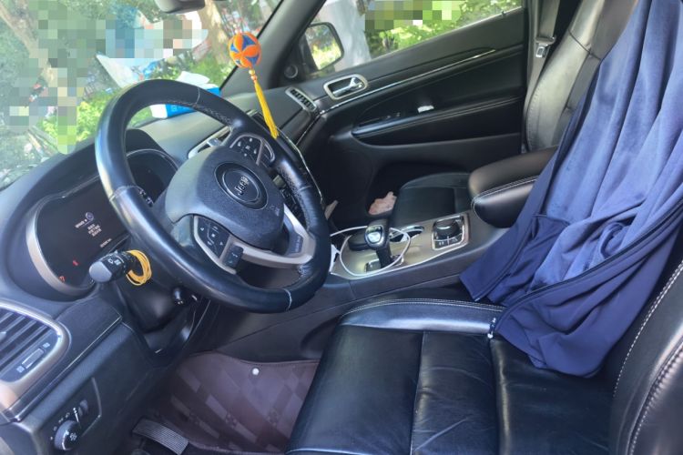 Used Jeep Grand Cherokee 2015 3.0L Comfort Navigation Edition Left Front Seat
