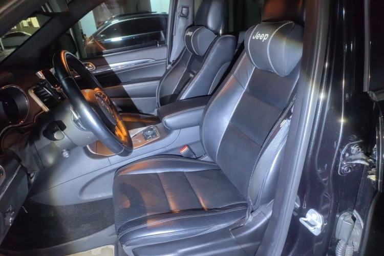 Used Jeep Grand Cherokee 2015 3.6L Elite Navigation Edition Left Front Seat