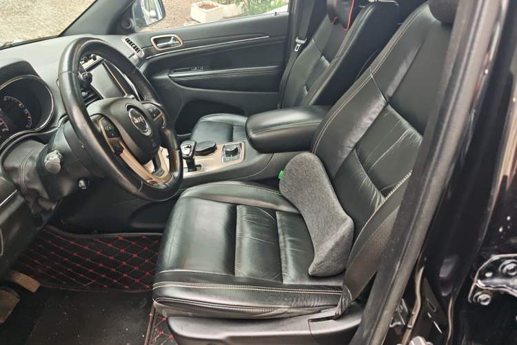 Used Jeep Grand Cherokee 2015 3.0L Comfort Navigation Edition Left Front Seat