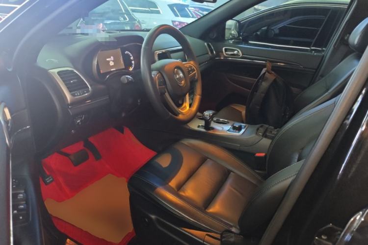 Used Jeep Grand Cherokee 2015 3.0L Comfort Navigation Edition Left Front Seat