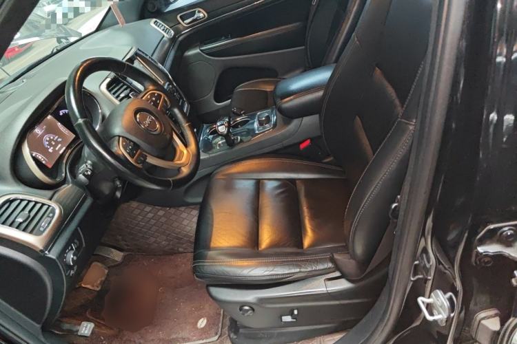 Used Jeep Grand Cherokee 2015 3.0L Comfort Navigation Edition Left Front Seat