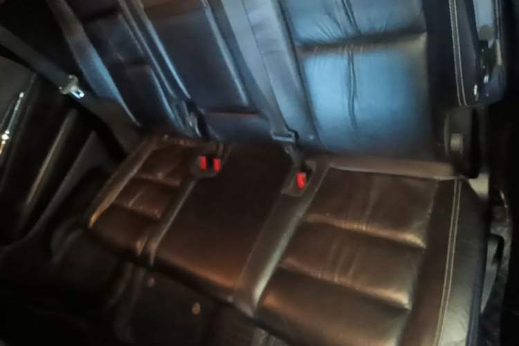 Used Jeep Grand Cherokee 2015 3.0L Comfort Navigation Edition Left Rear Seat