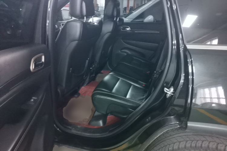 Used Jeep Grand Cherokee 2015 3.0L Comfort Navigation Edition Left Rear Seat