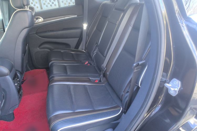 Used Jeep Grand Cherokee 2015 3.6L Luxury Navigation Edition Left Rear Seat