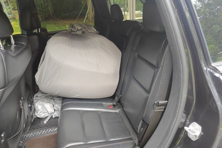 Used Jeep Grand Cherokee 2015 3.0L Elite Navigation Edition Left Rear Seat