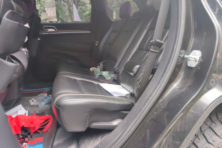 Used Jeep Grand Cherokee 2015 3.0L Comfort Navigation Edition Left Rear Seat