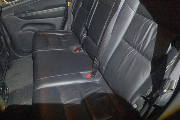 Used Jeep Grand Cherokee 2015 3.0L Comfort Navigation Edition Left Rear Seat
