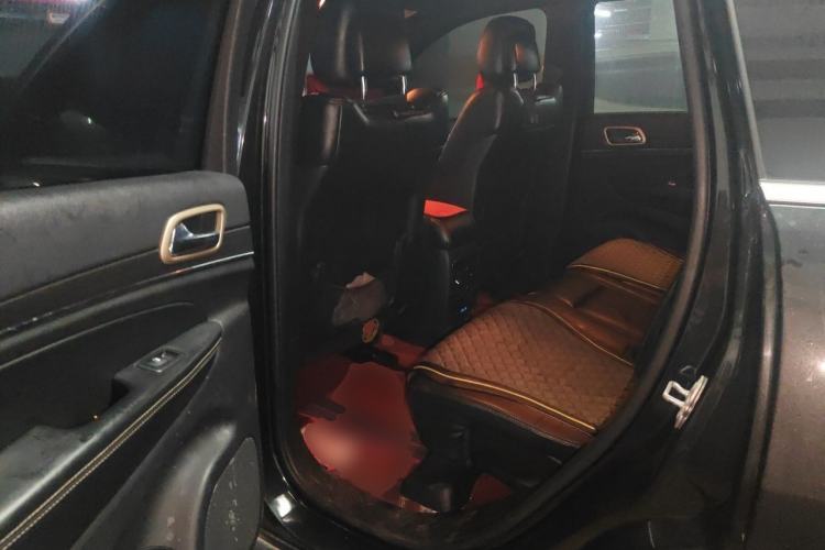 Used Jeep Grand Cherokee 2015 3.6L Elite Navigation Edition Left Rear Seat