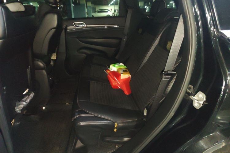 Used Jeep Grand Cherokee 2015 3.0L Comfort Navigation Edition Left Rear Seat