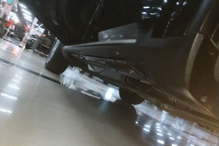 Used Jeep Grand Cherokee 2015 3.0L Comfort Navigation Edition Left Side Sill